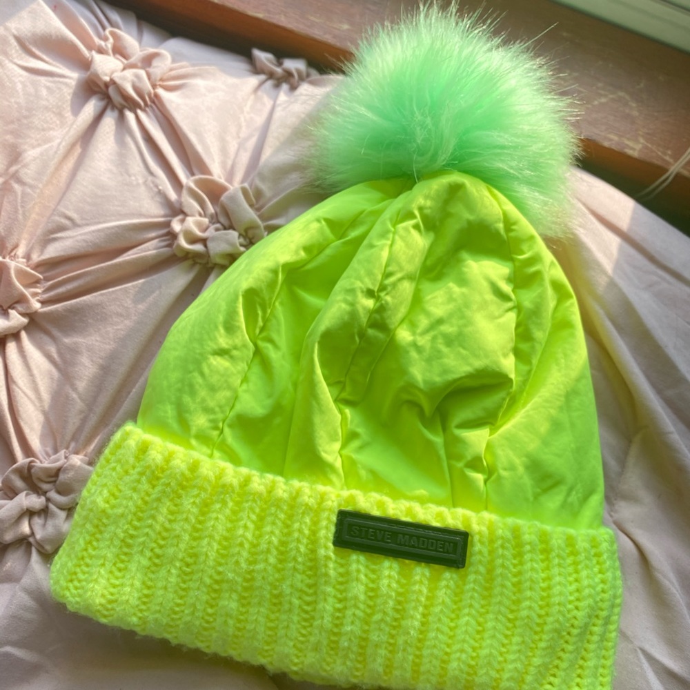 Steve Madden Beanie